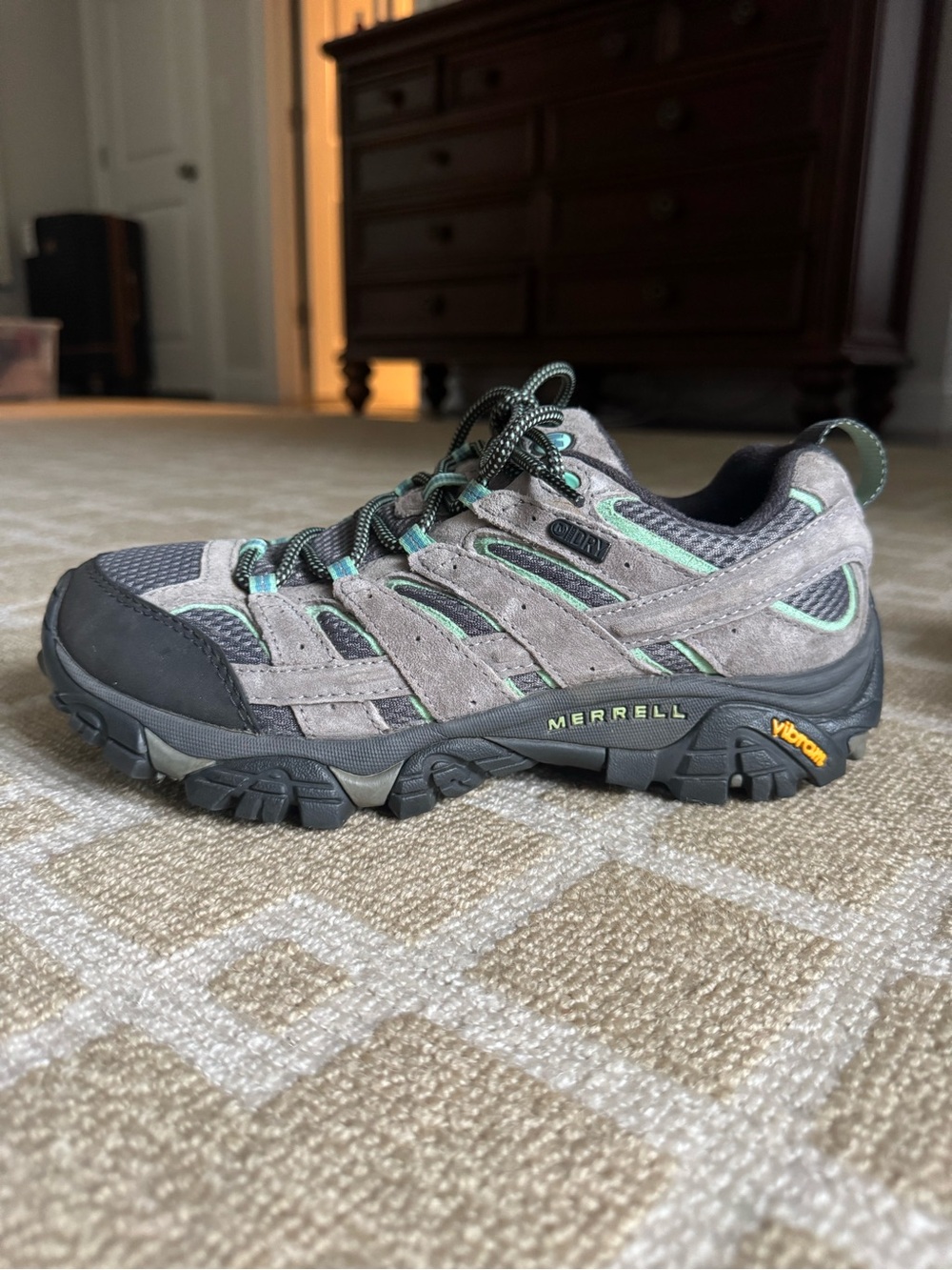 Merrell Moab 2 Waterproof Hiking Shoes Vibram Gray Mint Women’s Size 8.5 - Picture 3 of 12